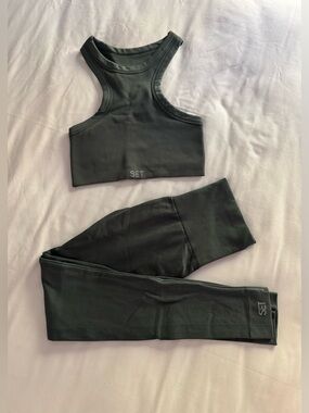 Set Active Olive Green Sculptflex Workout Yoga Sport Bra S and Leggings XS